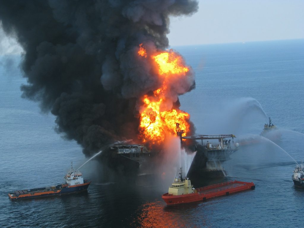 Picture of burning Deepwater Horizon oil platform